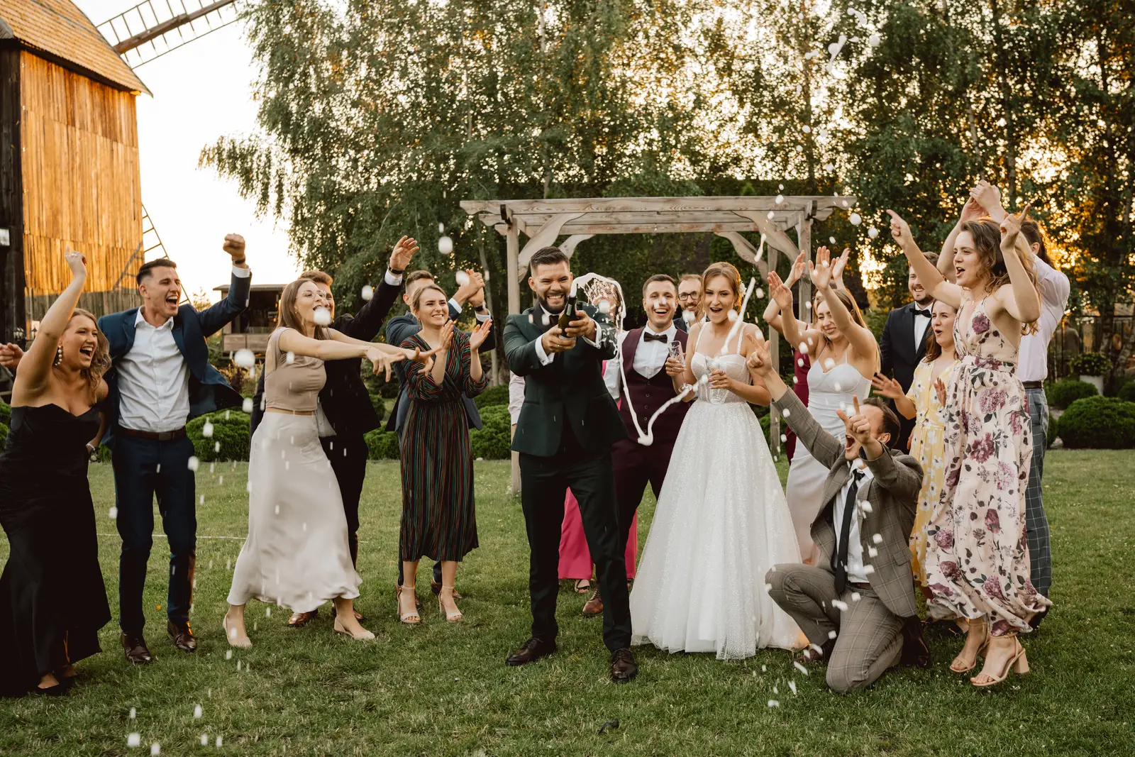 Fotograf na wesele — otwarcie szampana