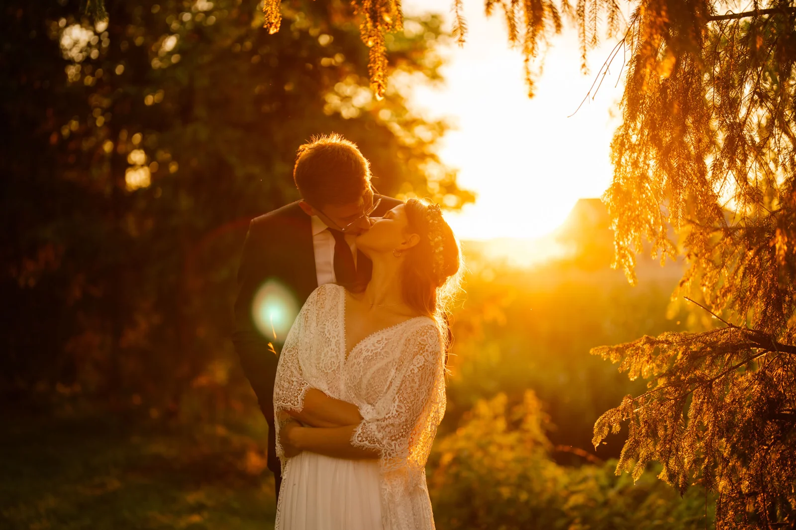 Pocałunek przy zachodzie słońca