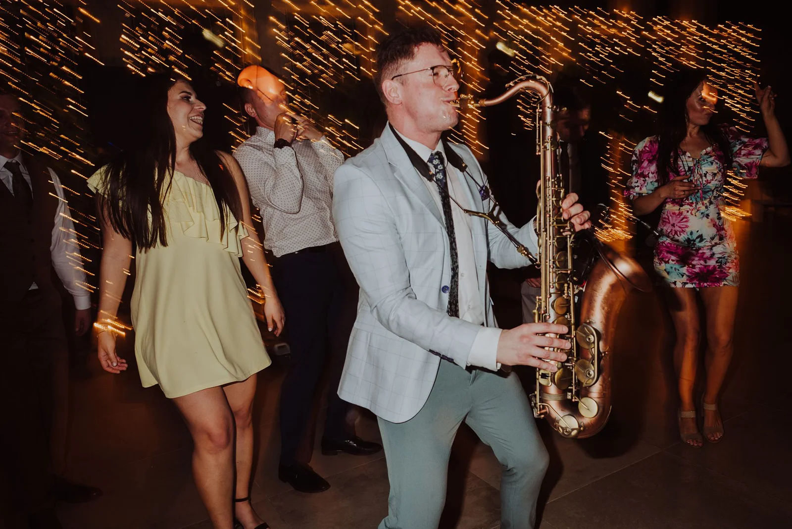 Wesele Oli i Dawida — Saksofonista na wesele